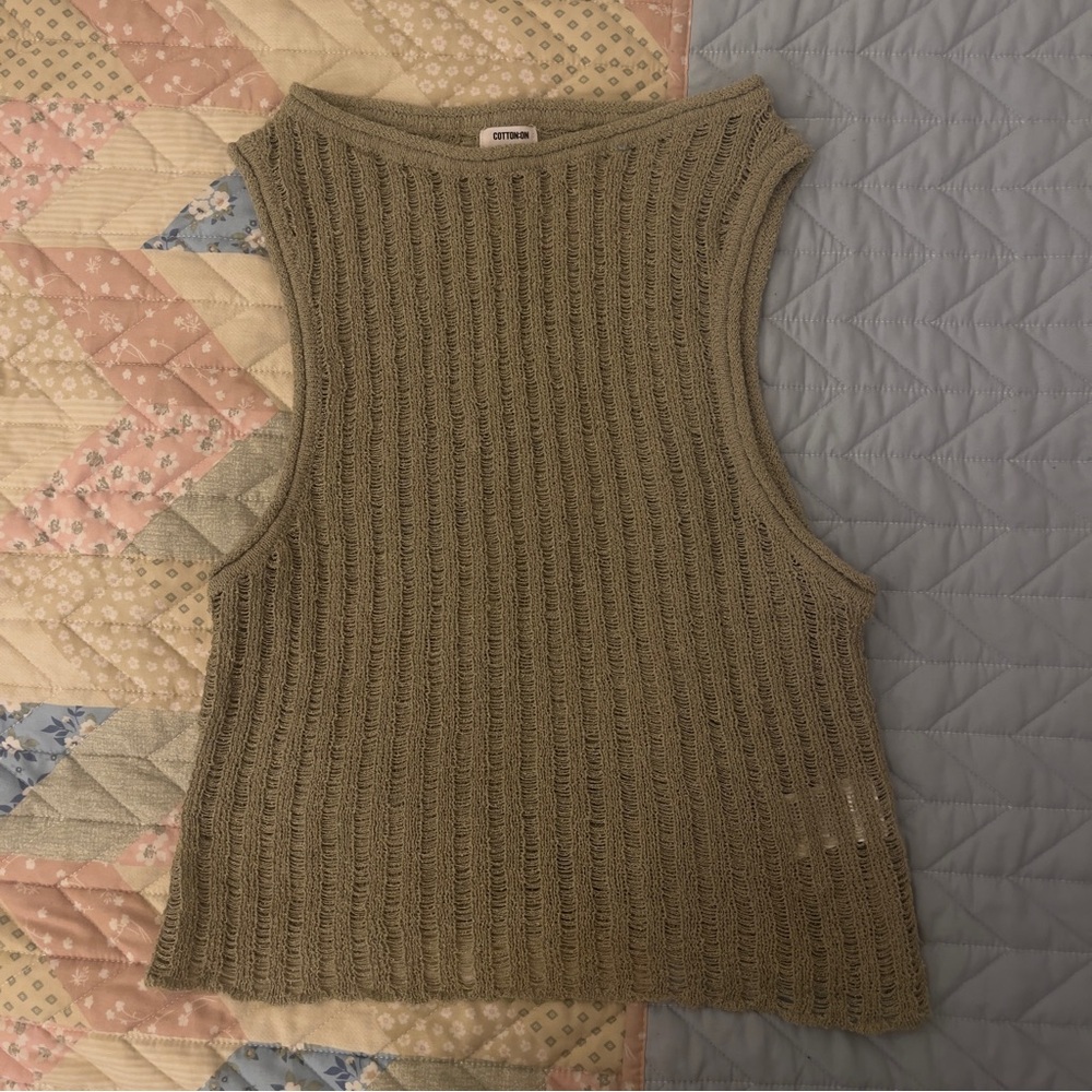 Army green tank